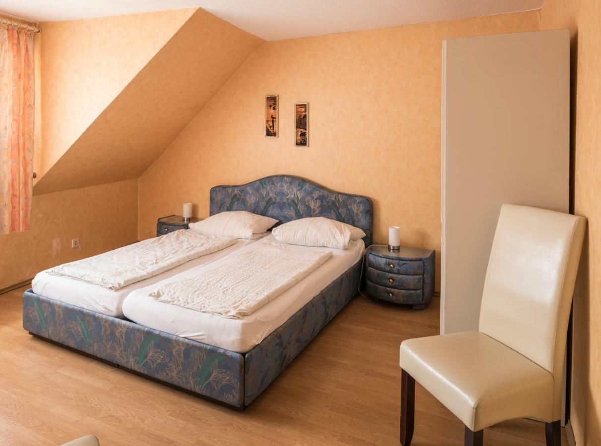 Gaestezimmer Strauss Kottenheim Εξωτερικό φωτογραφία